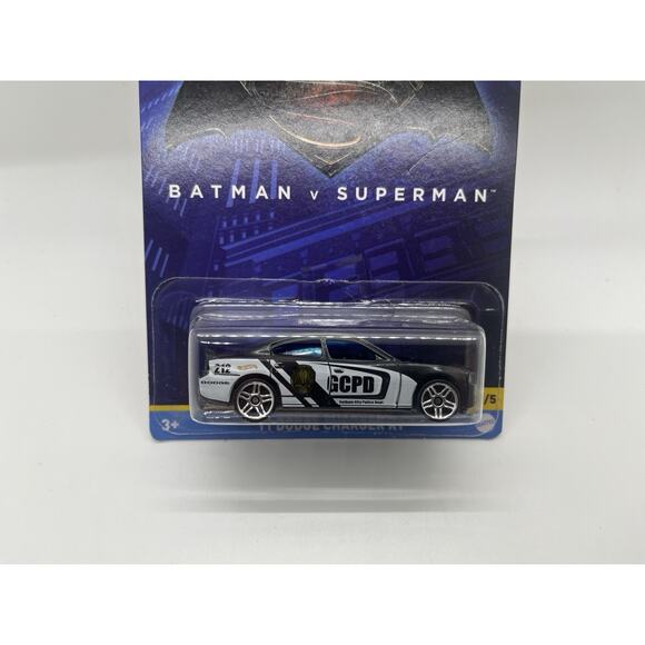2022 Hot Wheels Walmart Exc. 1/5 '11 Dodge Charger Rt Batman Vs. Superman Gcpd - Picture 2 of 2